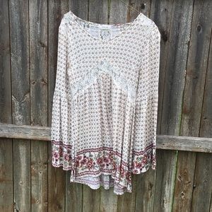 Pretty short pink and white flowery dress